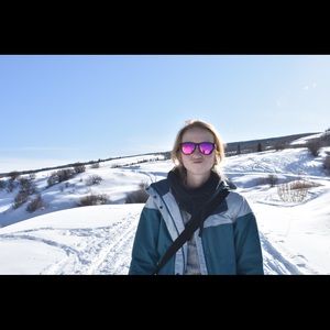 Meet your Posher, Laura